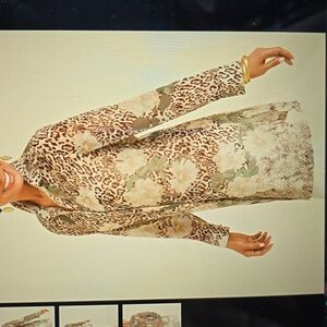 Chico's Poised Blooms Tunic NWT Size L/12 (Chico's 2) Sheer polyester